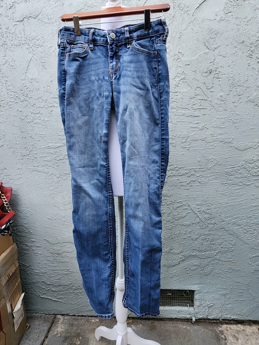 Hollister Medium Wash Low Rise Super Skinny Distressed Jeans W 24 L 30
